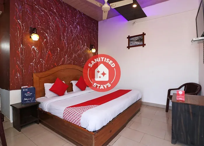 Oyo 70159 Mobar Beach Resort
