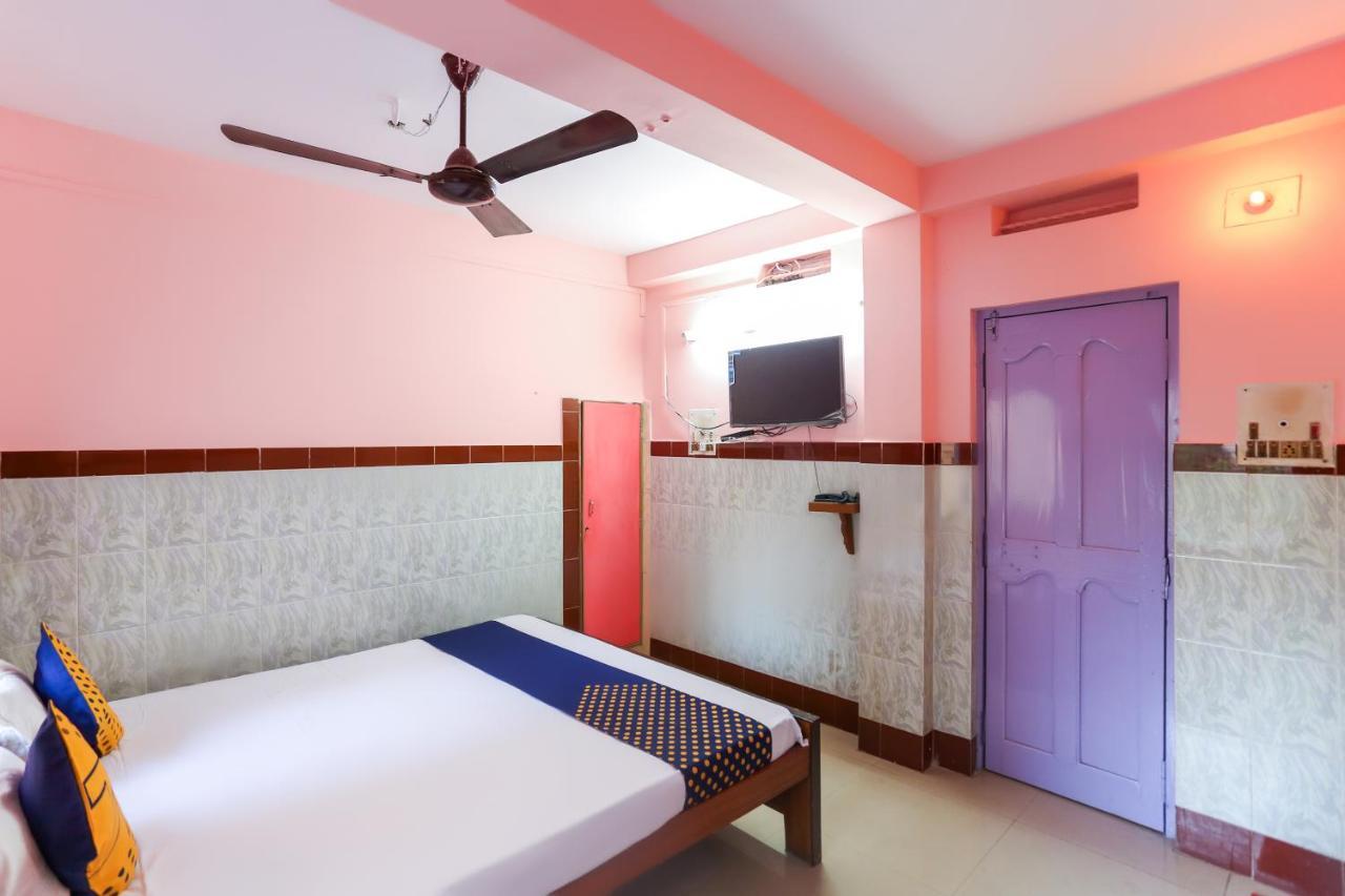 Oyo 70159 Mobar Beach Hotel