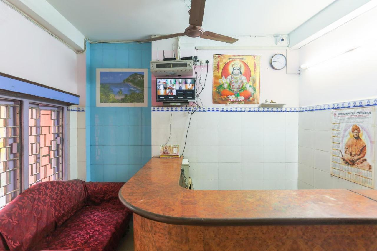 Oyo 70159 Mobar Beach Hotel Marmagao
